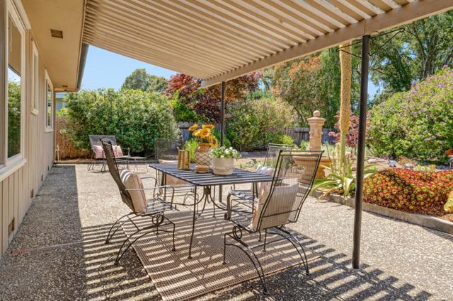 2071 Huntington Drive, Aptos CA: https://media.crmls.org/mediaz/8e4c2be8-95ff-4268-bbdf-b2bb684c7e76.jpg