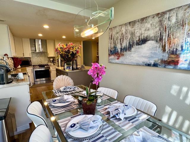 7133 Via Solana, San Jose CA: https://media.crmls.org/mediaz/8e4c78ef-705f-4130-99f2-3b0543269680.jpg