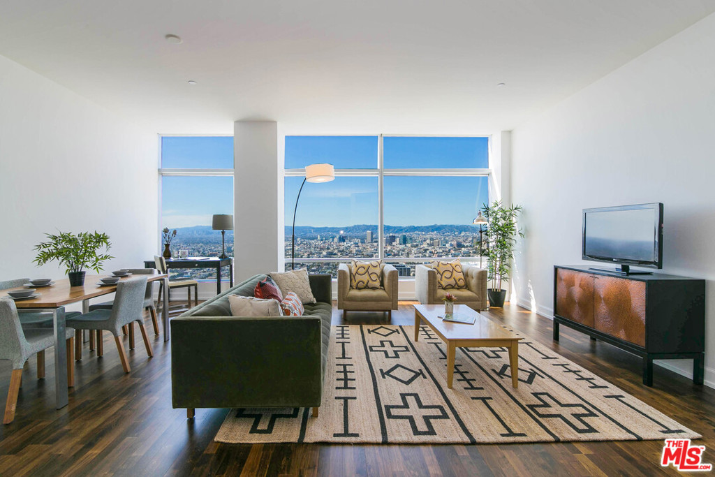 900 W OLYMPIC Boulevard 32D, Los Angeles, CA 90015