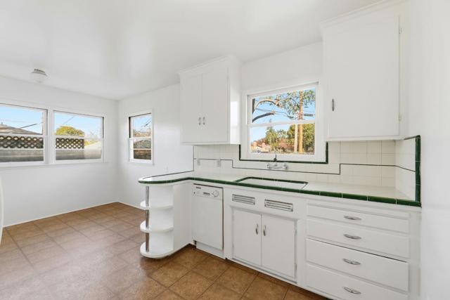 5164 Carter Avenue, San Jose CA: https://media.crmls.org/mediaz/8e4d59fb-58f9-49ec-8909-787e7bc527a2.jpg