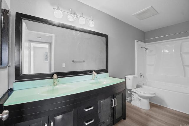 Detail Gallery Image 10 of 12 For 8000 University Ave #202,  La Mesa,  CA 91942 - 1 Beds | 1 Baths