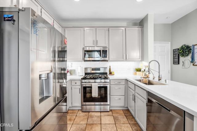 Detail Gallery Image 15 of 28 For 902 Paseo Brisas Lindas, Oxnard,  CA 93030 - 3 Beds | 2/1 Baths