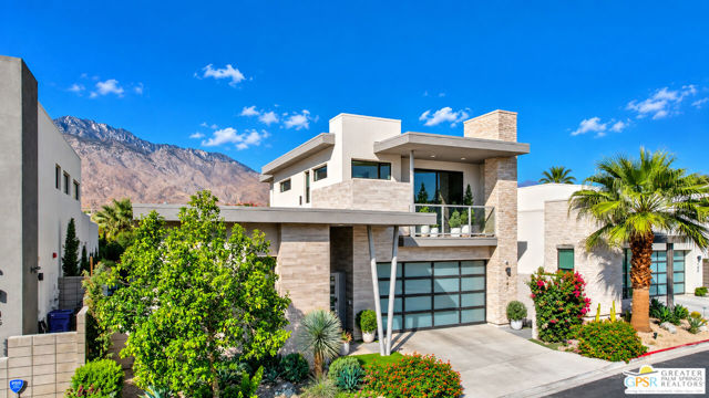 141 Blue Moon Drive, Palm Springs, CA 92262