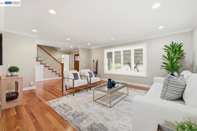 Image 5 of 40 For 2481 Palmira Pl