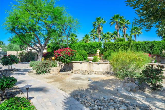 52540 Vino, La Quinta CA: https://media.crmls.org/mediaz/8e4ea41e-bc22-404c-889c-0dd67139cb67.jpg