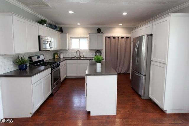 728 Pleasant Street, Santa Paula CA: https://media.crmls.org/mediaz/8e4f1e78-f783-418c-ac0f-696e6bcdc1f6.jpg