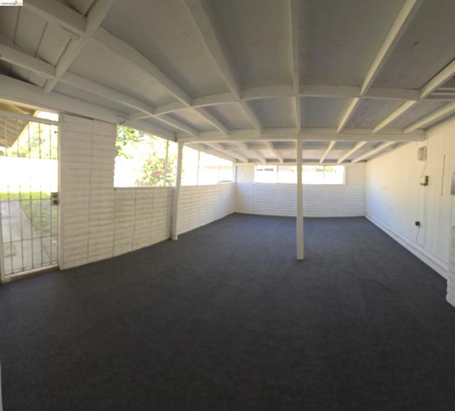 1142 Oakwood Ave, Vallejo CA: https://media.crmls.org/mediaz/8e4f47fb-6e8c-4edf-bcbb-df6217afcb6e.jpg