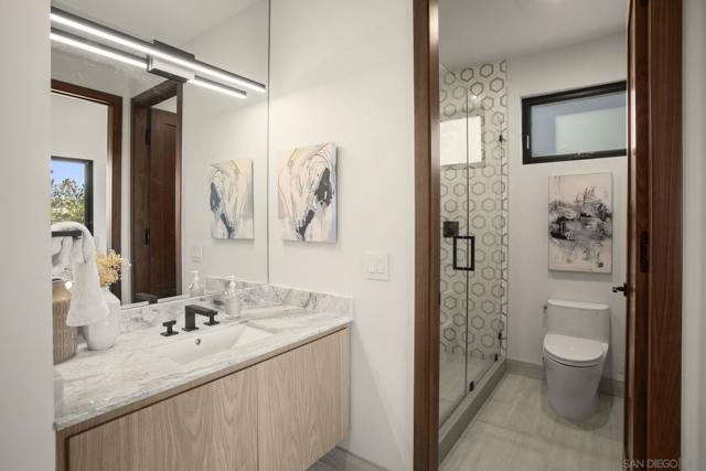 2448 Sagebrush Ct, La Jolla CA: https://media.crmls.org/mediaz/8e4fa7fe-4ae2-4263-8543-83396e3b03a2.jpg