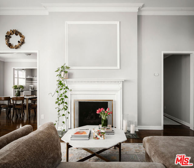 118 1/2 N Flores Street, Los Angeles CA: https://media.crmls.org/mediaz/8e508d7b-a7e5-4581-bb55-9eeefc4aa467.jpg