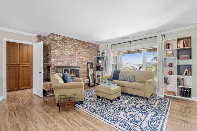 620 Lacrosse Place, Escondido CA: https://media.crmls.org/mediaz/8e513dfd-6aaa-4692-885b-eb328ebd9bb0.jpg