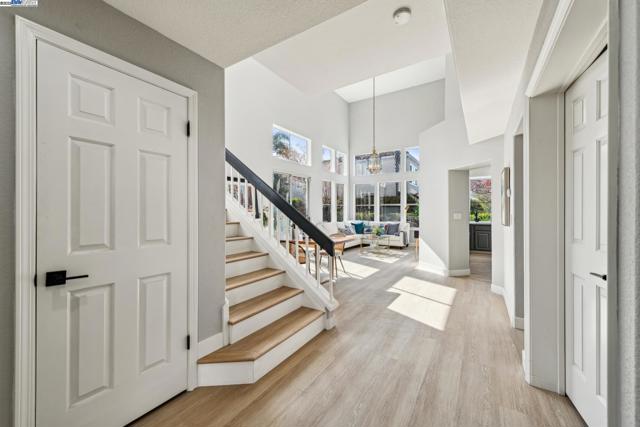 121 Jervis Bay, Alameda CA: https://media.crmls.org/mediaz/8e515a9e-fb4b-49b1-8eb5-5ba74508f236.jpg