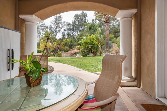 13645 Paseo De La Huerta, Poway CA: https://media.crmls.org/mediaz/8e52065a-f8ff-4e07-b545-865a8936fca0.jpg