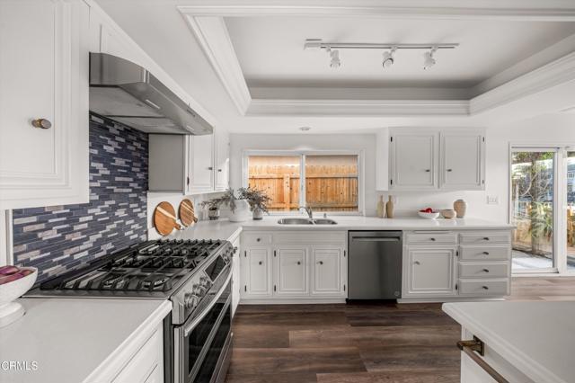 Detail Gallery Image 16 of 49 For 2957 Seaview Ave, Ventura,  CA 93001 - 5 Beds | 3 Baths