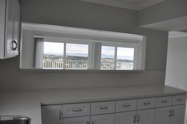 Detail Gallery Image 3 of 18 For 3309 Hilltop Dr, Ventura,  CA 93003 - 3 Beds | 2 Baths