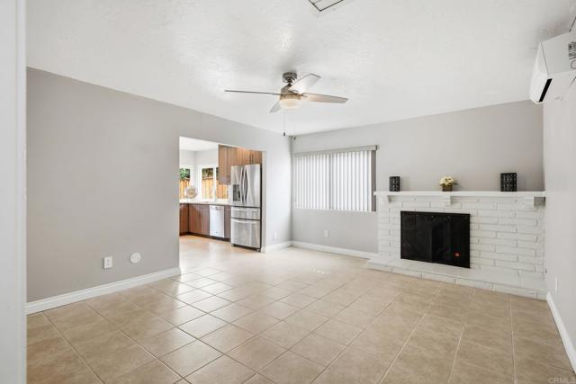 1711 Oak Hill Dr, Escondido CA: https://media.crmls.org/mediaz/8e52f476-490a-415e-a0db-054715319ac0.jpg