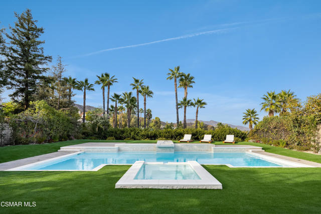 24005 Clarington Drive, West Hills CA: https://media.crmls.org/mediaz/8e531e68-ee3e-4955-92e0-b67a40af2955.jpg