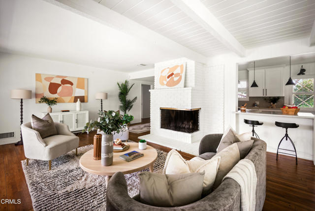 Detail Gallery Image 7 of 45 For 1640 N Altadena Dr, Pasadena,  CA 91107 - 3 Beds | 2 Baths