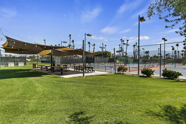 425 Forest Hills Drive, Rancho Mirage CA: https://media.crmls.org/mediaz/8e563dcf-6815-4695-8e20-4af9292144ef.jpg