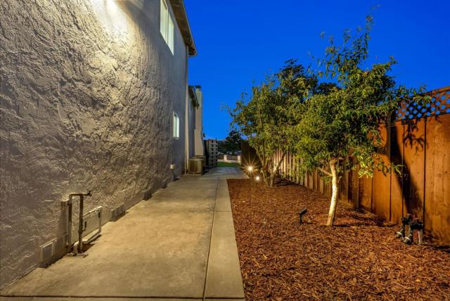 3284 Denton Way, San Jose CA: https://media.crmls.org/mediaz/8e573188-9945-467f-8897-901da300711e.jpg