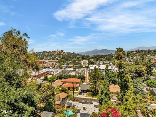 4127 Scandia Way, Los Angeles CA: https://media.crmls.org/mediaz/8e584044-05ef-4f2d-bc7c-c7fe439f72e6.jpg