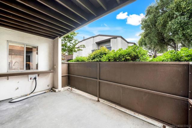 8023 Caminito De Pizza, San Diego CA: https://media.crmls.org/mediaz/8e588253-f143-43b7-987e-01320c87caaa.jpg