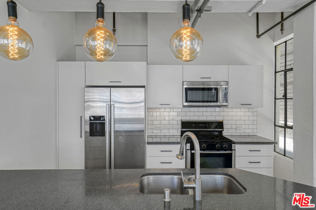 8E594Cfc Ac10 4728 Ab9B 954Ab884840F 746 S Los Angeles Street #310, Los Angeles, Ca 90014 &Lt;Span Style='BackgroundColor:transparent;Padding:0Px;'&Gt; &Lt;Small&Gt; &Lt;I&Gt; &Lt;/I&Gt; &Lt;/Small&Gt;&Lt;/Span&Gt;