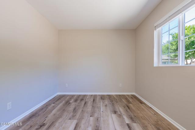 3242 Hereford Court, Simi Valley CA: https://media.crmls.org/mediaz/8e5a43cd-a9d2-4961-be89-ce41f612193f.jpg