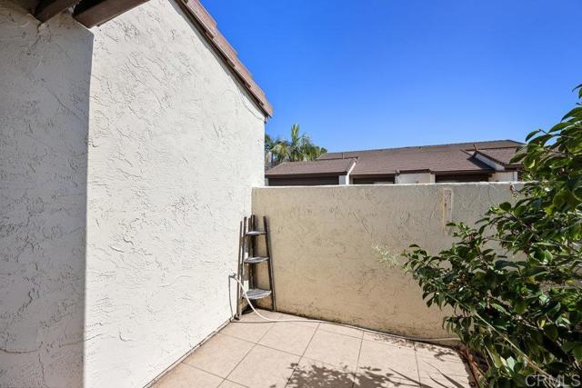 2013 Billy Glen, Escondido CA: https://media.crmls.org/mediaz/8e5a4d45-7acf-4381-a550-0a3f7a92839a.jpg