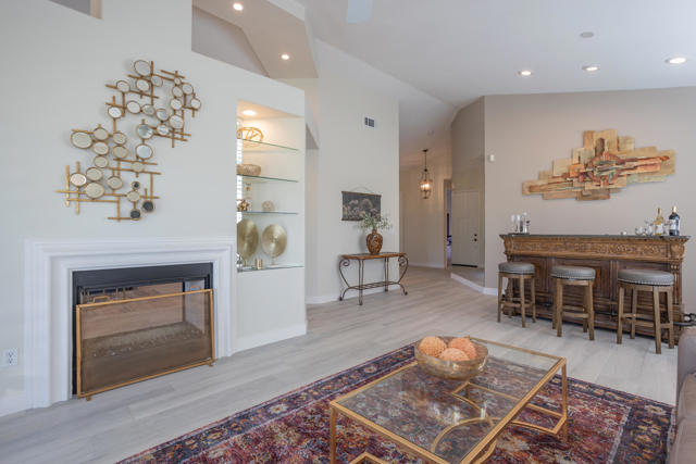 Image 8 of 63 For 42725 Turqueries Avenue
