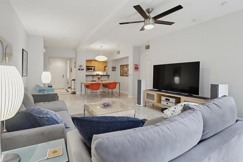 301 W G St - photo 13