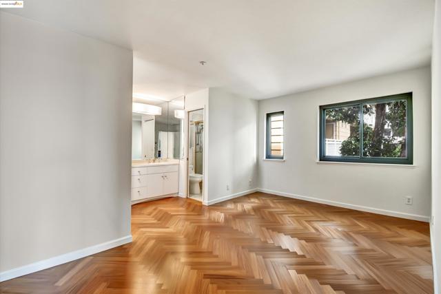 805 Red Leaf Court, San Francisco CA: https://media.crmls.org/mediaz/8e5bab72-3415-4fff-a9c2-333a44b3abdc.jpg
