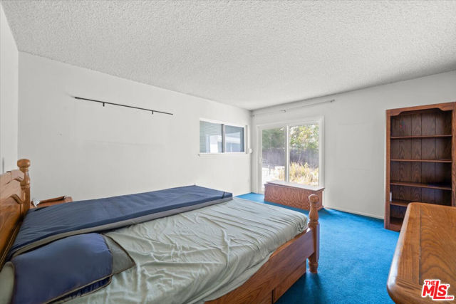 13926 Lakeside Street, Sylmar CA: https://media.crmls.org/mediaz/8e5bbba7-6b2a-4d9c-b70a-94819f65285d.jpg