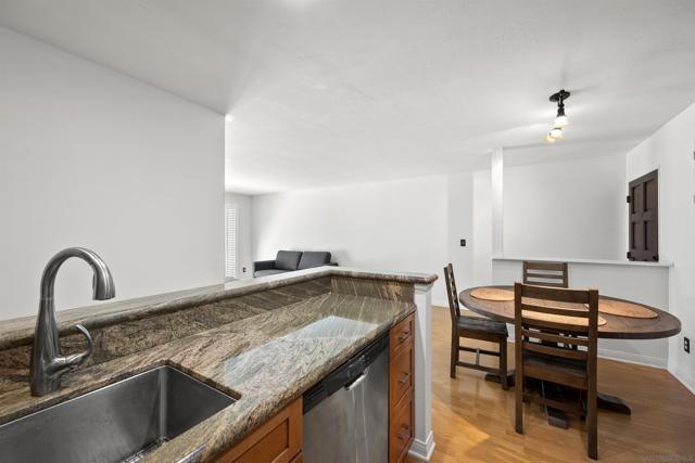 4651 Pico St, San Diego CA: https://media.crmls.org/mediaz/8e5c172d-9703-4887-b27f-7676a2921f81.jpg