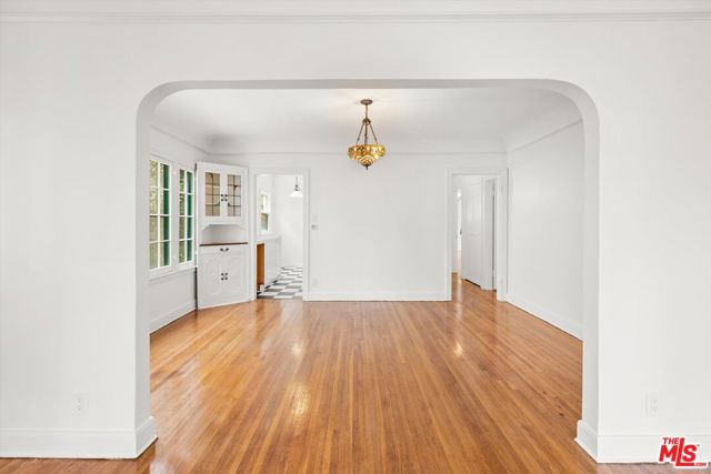 1266 N Flores Street, West Hollywood CA: https://media.crmls.org/mediaz/8e5c5a4c-f7ed-4ad0-b004-9150c5e054b1.jpg