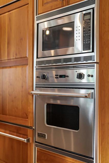 1455 Redwood Drive, Los Altos CA: https://media.crmls.org/mediaz/8e5c848c-23c9-4f5e-b285-f142b766a66d.jpg