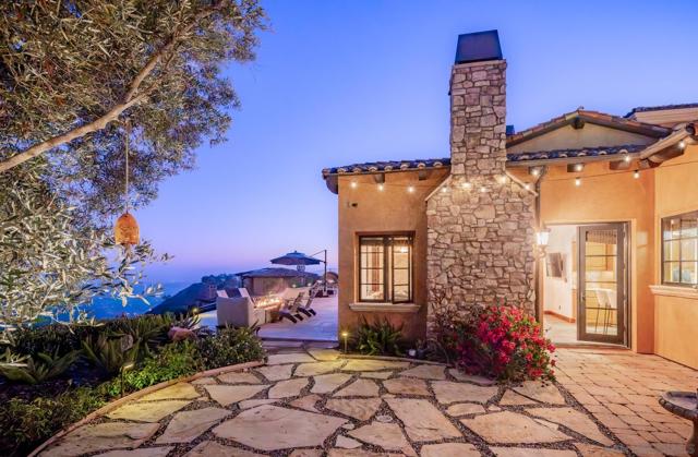 18113 El Brazo, Rancho Santa Fe CA: https://media.crmls.org/mediaz/8e5c8f1b-fb74-4ac0-b30f-c2bc6e3ccc93.jpg