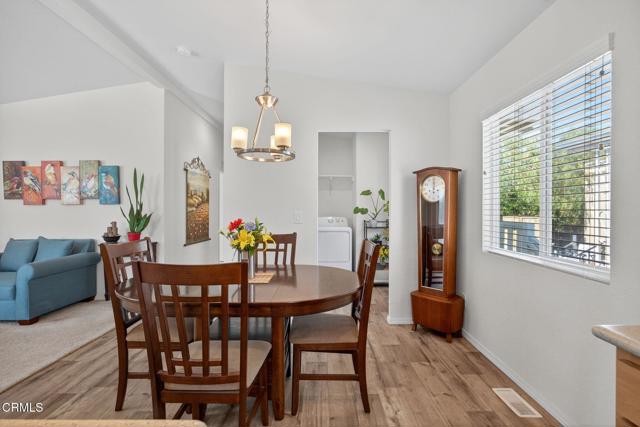 1075 Loma Drive, Ojai CA: https://media.crmls.org/mediaz/8e5cbc54-58a4-4f25-9039-aa94ab1b8919.jpg