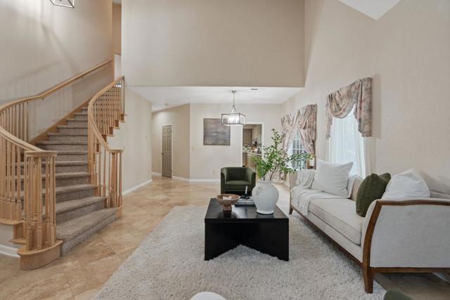 1258 De Cunha Court, Salinas CA: https://media.crmls.org/mediaz/8e5d15ac-c474-4ad0-93a4-d27ae1c1f352.jpg