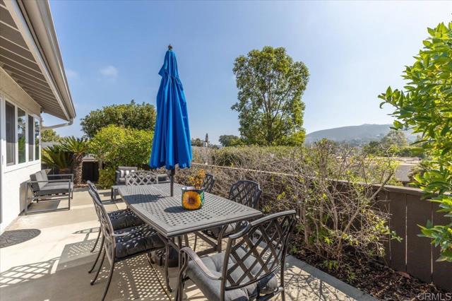 Detail Gallery Image 4 of 62 For 1217 via Viento Sauve, San Marcos,  CA 92078 - 2 Beds | 2 Baths