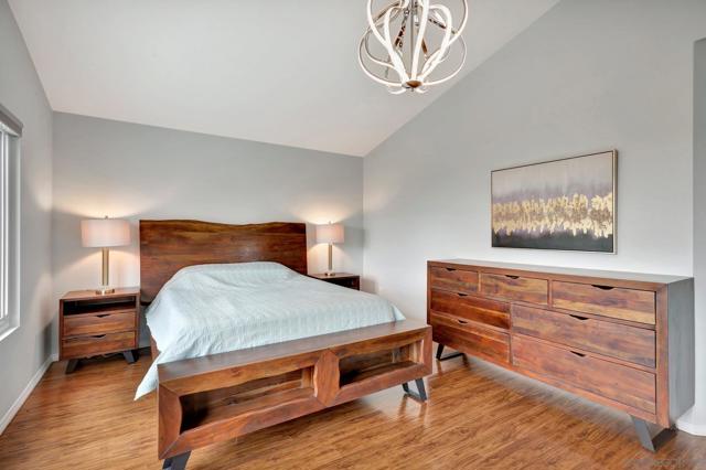 1976 Vineyard Ave, Vista CA: https://media.crmls.org/mediaz/8e5e1866-a302-4e1f-b329-c791fe74b01a.jpg