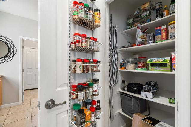 215 W Santa Cruz Way, Mountain House CA: https://media.crmls.org/mediaz/8e5eb211-3f50-4015-bf2d-7c92199f13c2.jpg