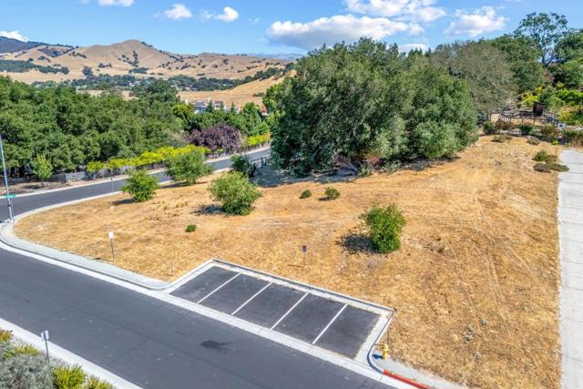 2393 Banyan Street, Gilroy CA: https://media.crmls.org/mediaz/8e5eb833-5b73-4bae-9b58-540b269c885c.jpg