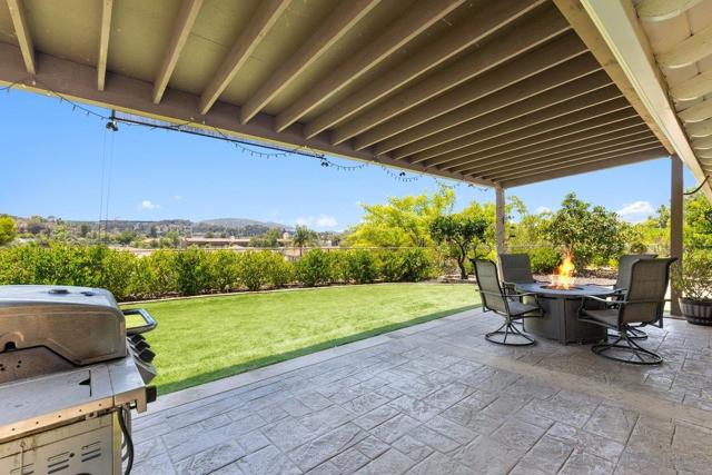 16710 Obispo Lane, San Diego CA: https://media.crmls.org/mediaz/8e5efe1f-eac5-49ec-b355-59a105758db8.jpg