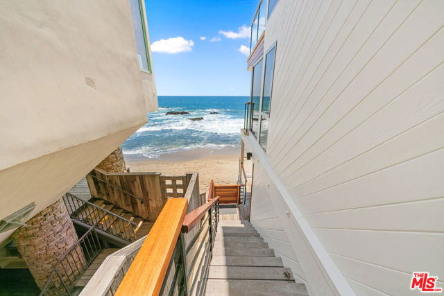 24928 Malibu Road, Malibu CA: https://media.crmls.org/mediaz/8e5f2e93-9c64-423c-98a8-28ddb1c7dc8c.jpg