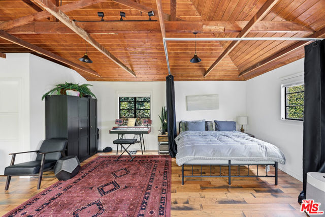 1 Bed Home for Sale in Los Angeles, California
