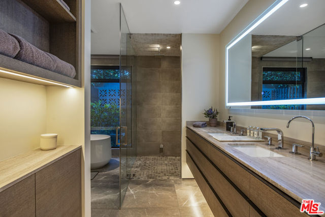 3526 Wrightwood Court, Studio City CA: https://media.crmls.org/mediaz/8e6044d6-f40d-4428-bb49-62a048752e62.jpg