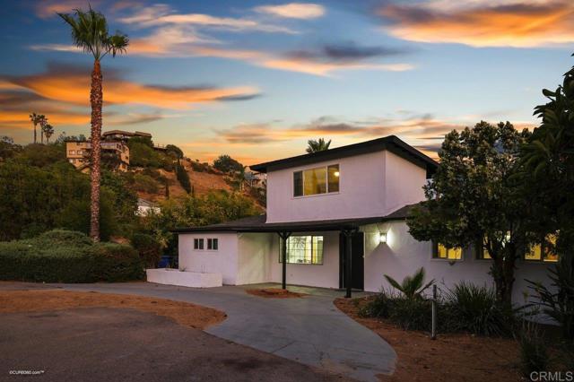 Detail Gallery Image 1 of 1 For 4404 Vista Way, La Mesa,  CA 91941 - 4 Beds | 3 Baths