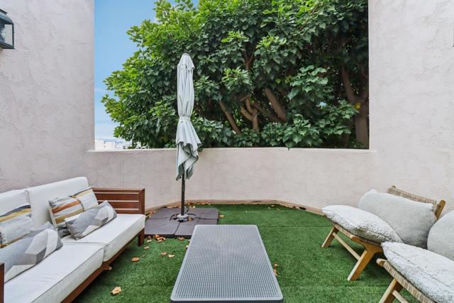 1295 W Redwood St, San Diego CA: https://media.crmls.org/mediaz/8e60c137-8bba-404c-a4f9-3c0ded6b70db.jpg