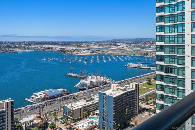 1199 Pacific Hwy, San Diego CA: https://media.crmls.org/mediaz/8e61223c-42d4-4867-ab70-fda120c5a4b0.jpg