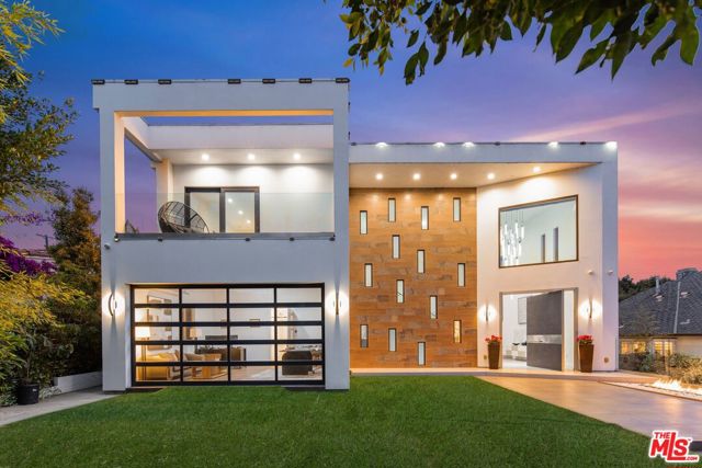 12443 W Sunset Boulevard, Los Angeles CA: https://media.crmls.org/mediaz/8e63ae17-ff28-450a-bc00-4de7e5c11c29.jpg